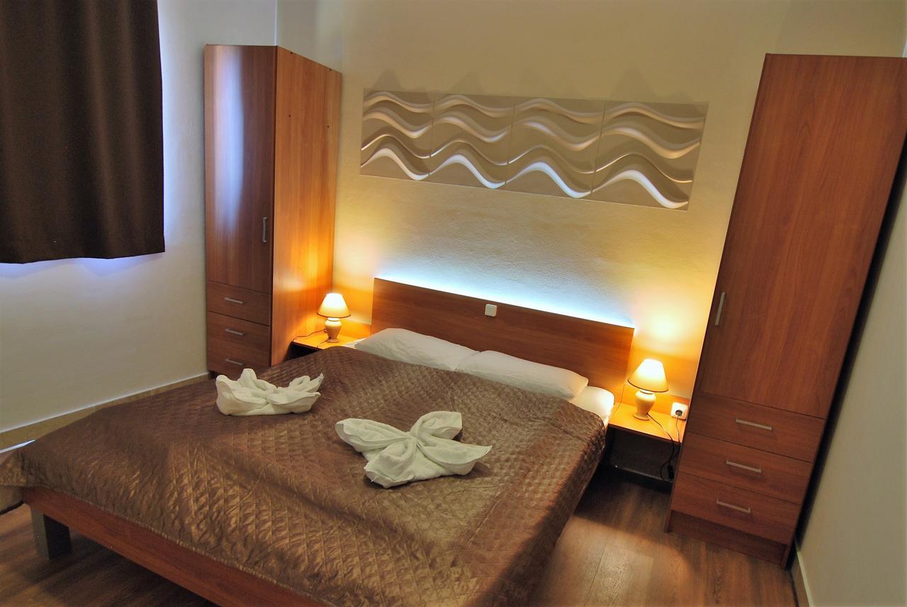 Nautica Apartments Betina  Luaran gambar