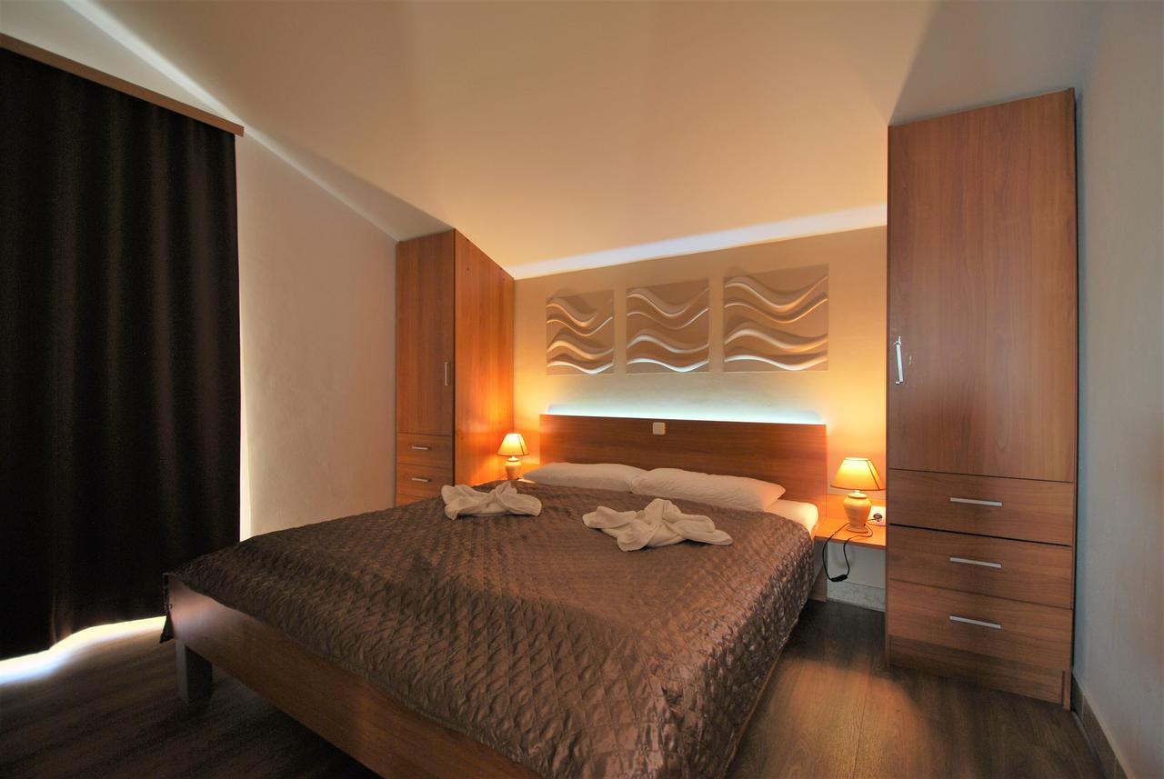 Nautica Apartments Betina  Luaran gambar