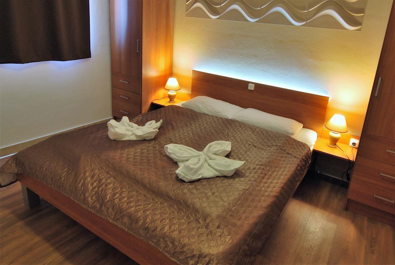 Nautica Apartments Betina  Luaran gambar