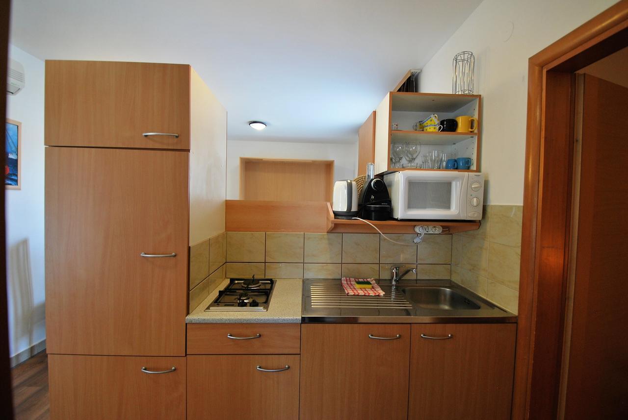 Nautica Apartments Betina  Luaran gambar